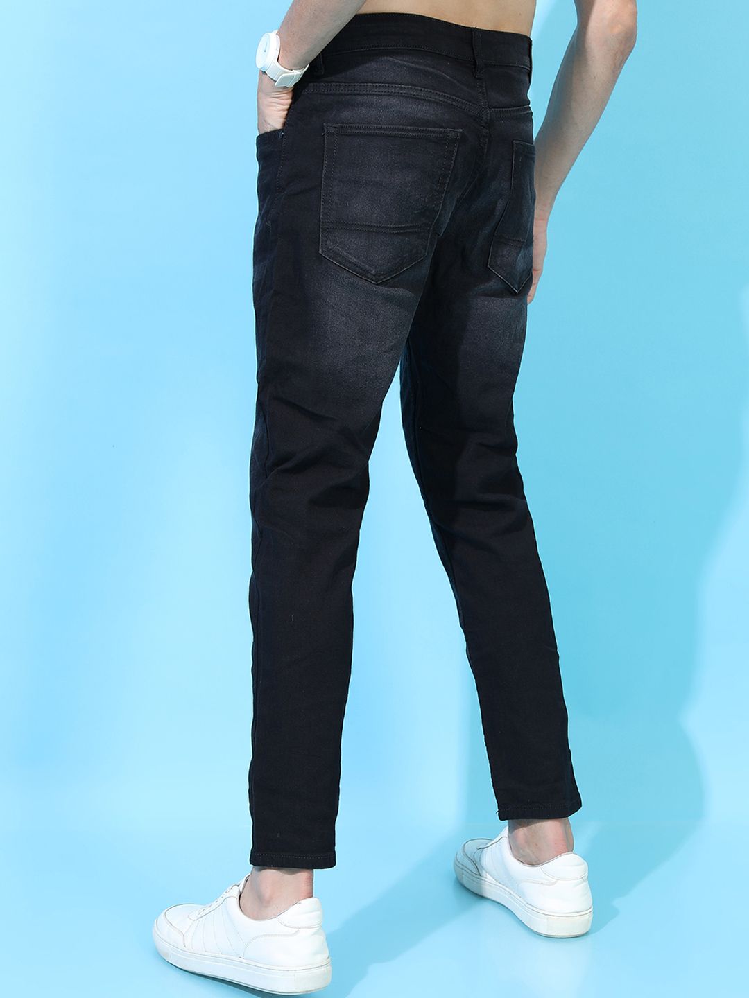 HIGHLANDER Men Black Tapered Fit Mid-Rise Clean Look Stretchable Jeans