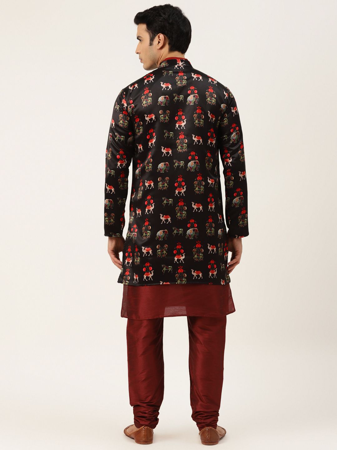 SOJANYA Men Maroon & Black Kurta with Churidar