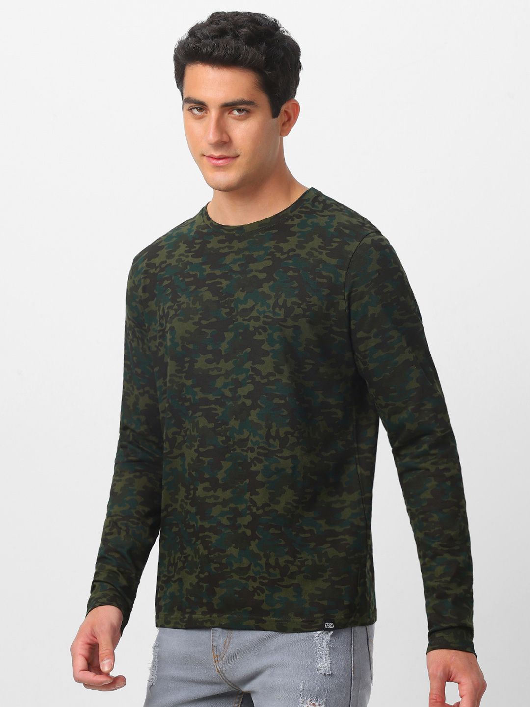 Urbano Fashion Men Olive Green Camouflage Printed Pure Cotton Slim Fit T-shirt