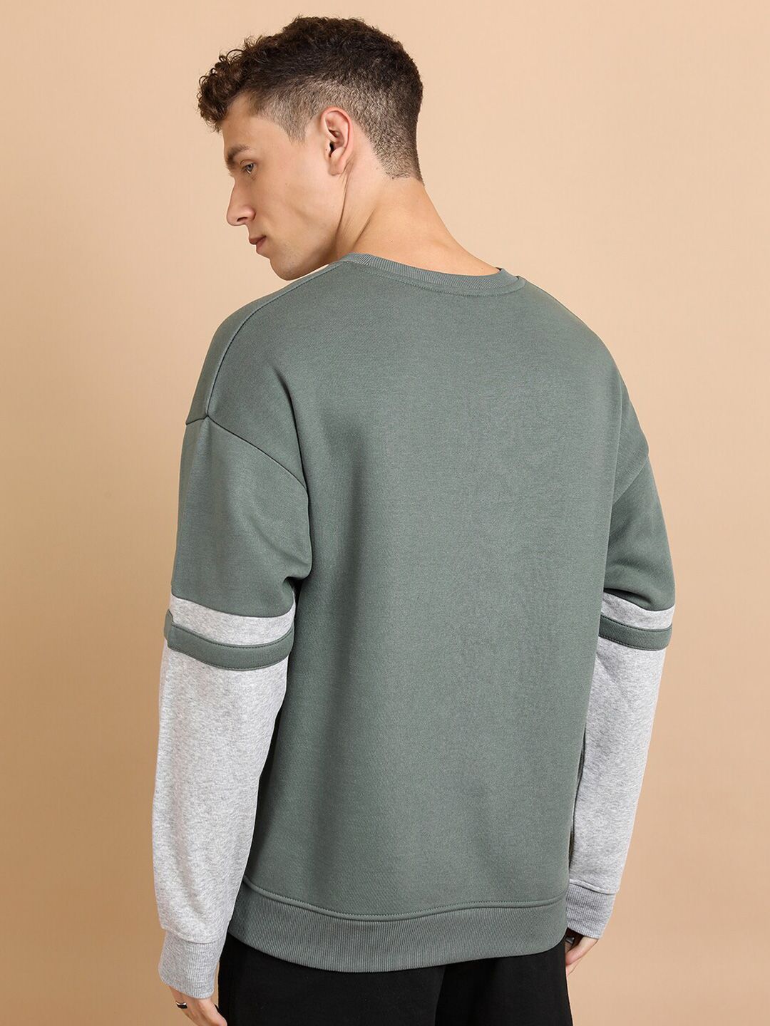 HIGHLANDER Typography Printed Drop Shoulder Sleeves Oversized Pullover
