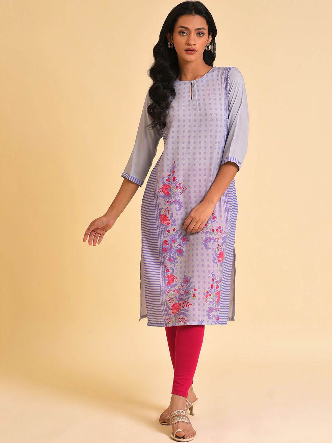 W Floral Printed Keyhole Neck Panelled Kurta with Leggings