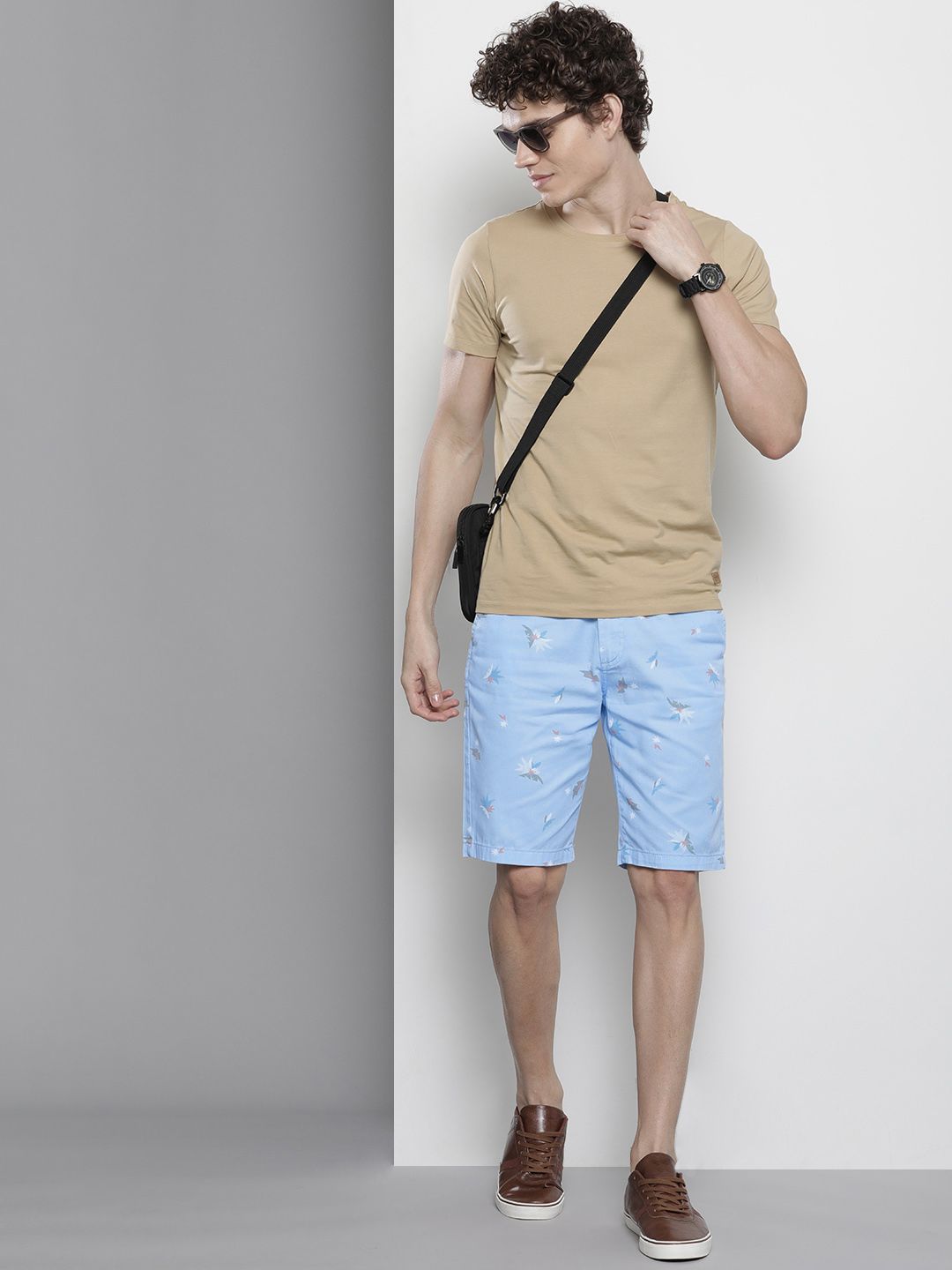 The Indian Garage Co Men Blue Abstract Printed Slim Fit Shorts