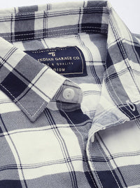The Indian Garage Co Men Navy Blue & White Slim Fit Checked Casual Shirt