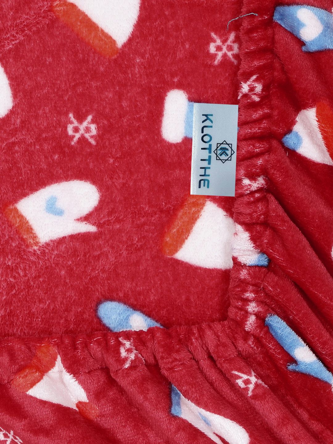 KLOTTHE Red Printed 300 TC Woolen Single Bedsheet With 1 Pillow Cover