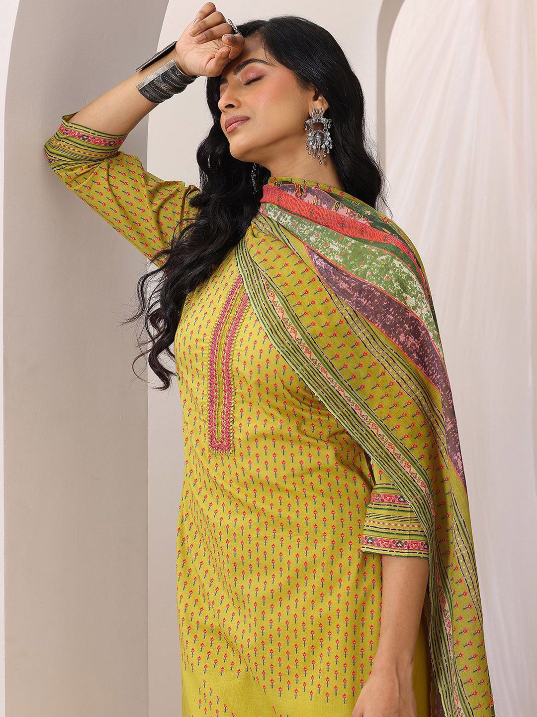 Libas Women Floral Printed Regular Kurta with Trousers & With Dupatta