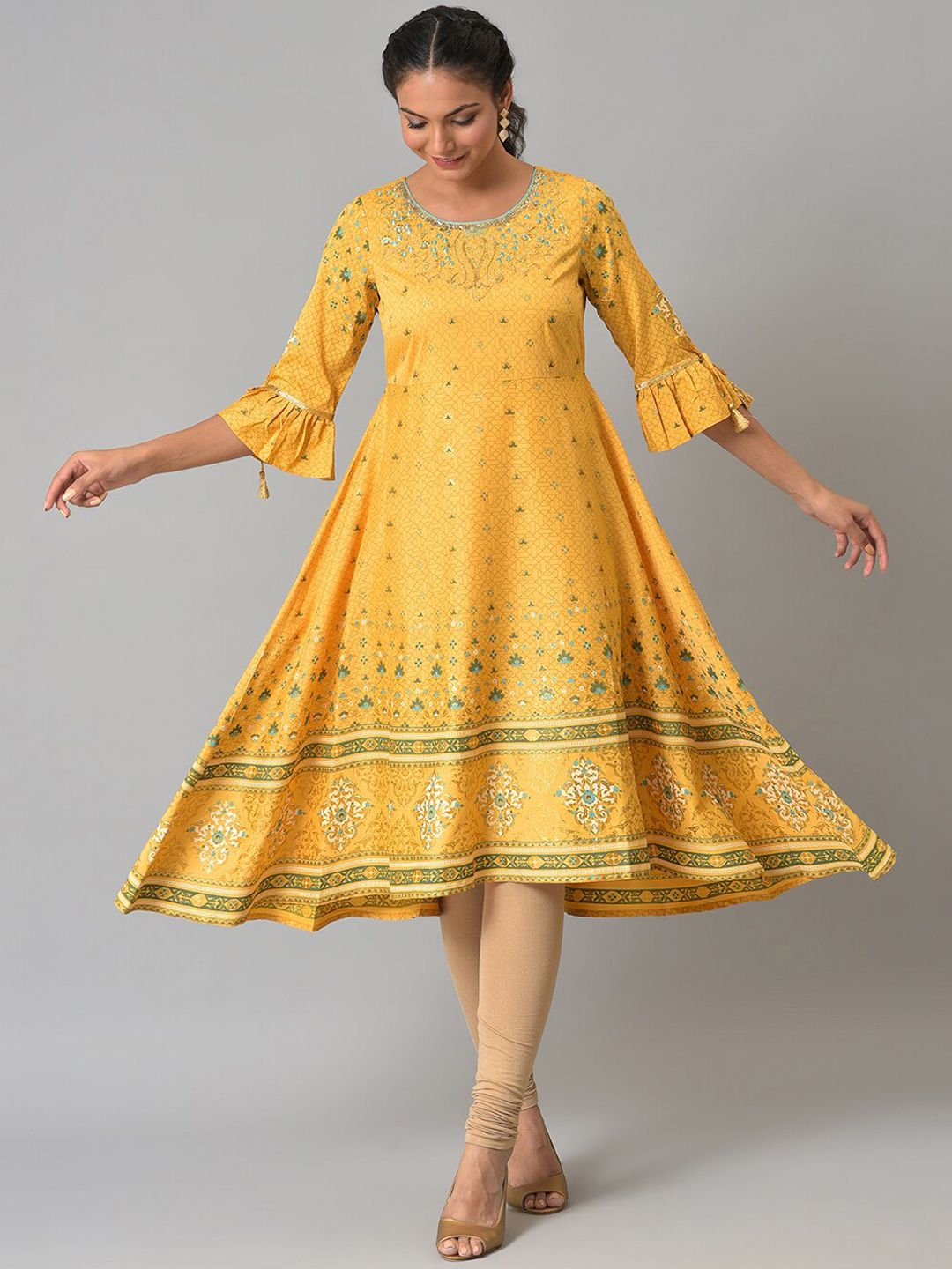 AURELIA Festive Floral Print Crepe Kurta