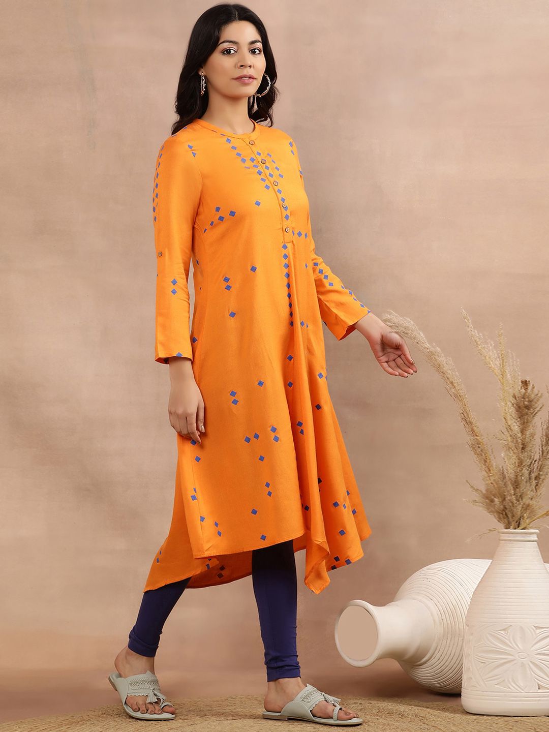 W Geometric Printed Mandarin Collar Anarkali Kurta With Legging