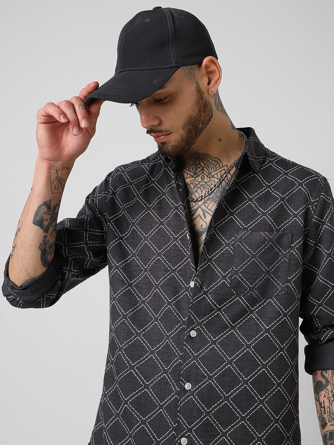 VASTRADO Men Classic Slim Fit Geometric Printed Casual Shirt