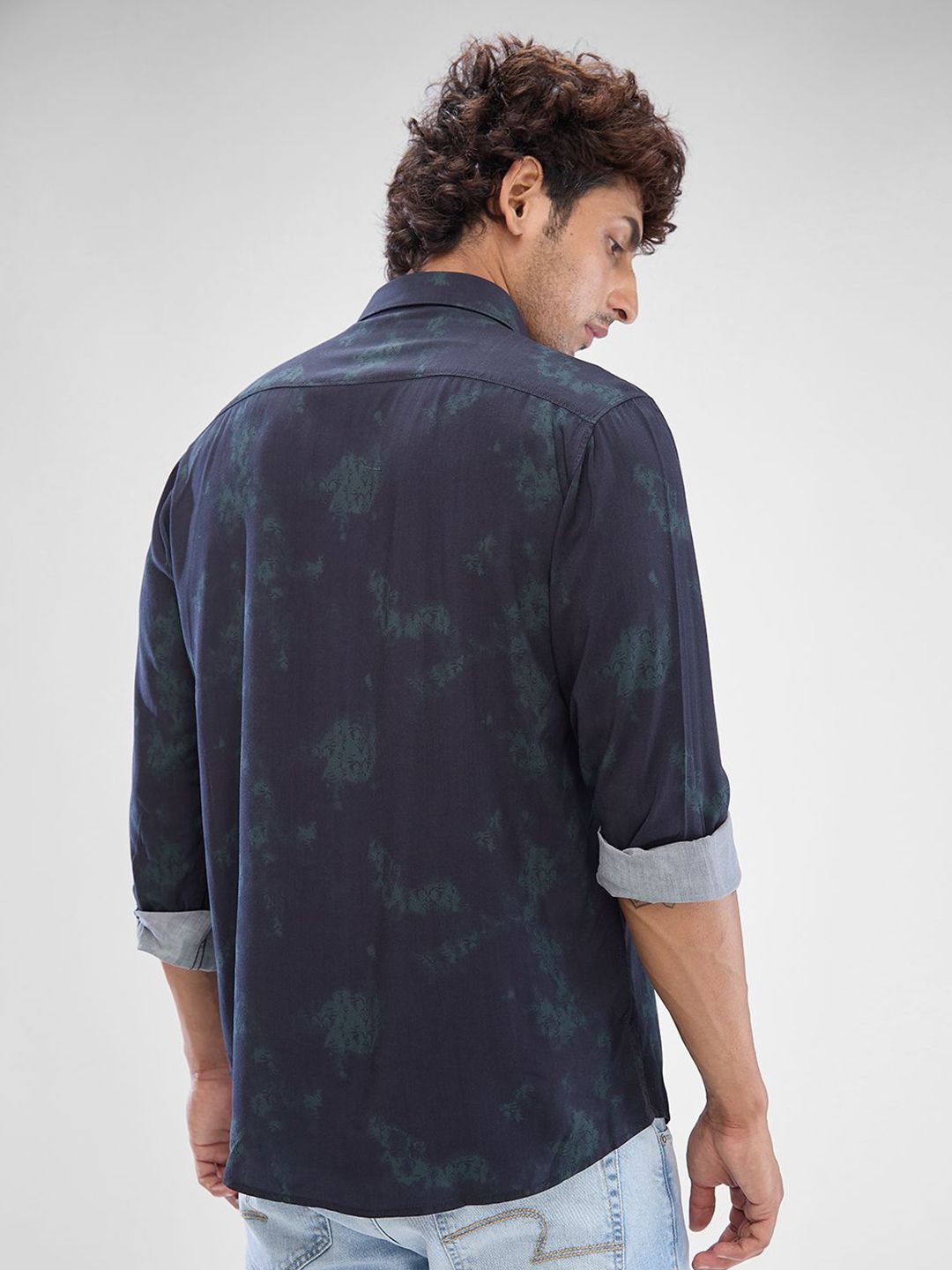 SPYKAR Men Slim Fit Opaque Abstract Printed Spread Collar Casual Shirt