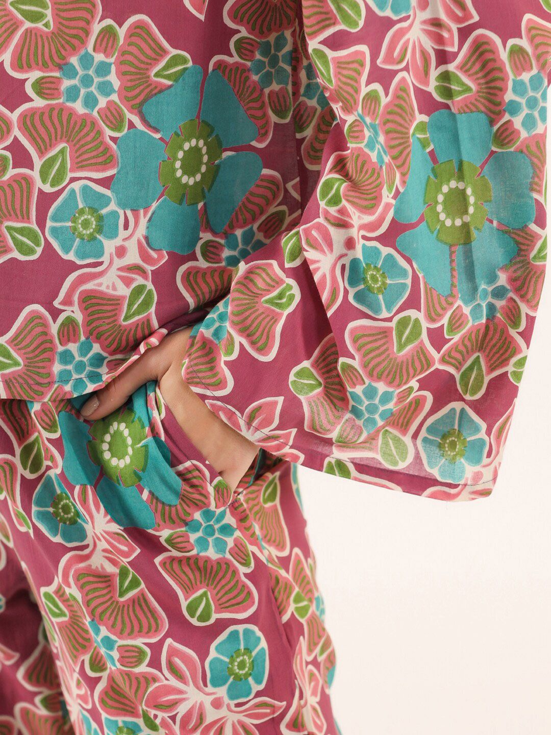 Sanskrutihomes Floral Printed Pure Cotton Night Suit