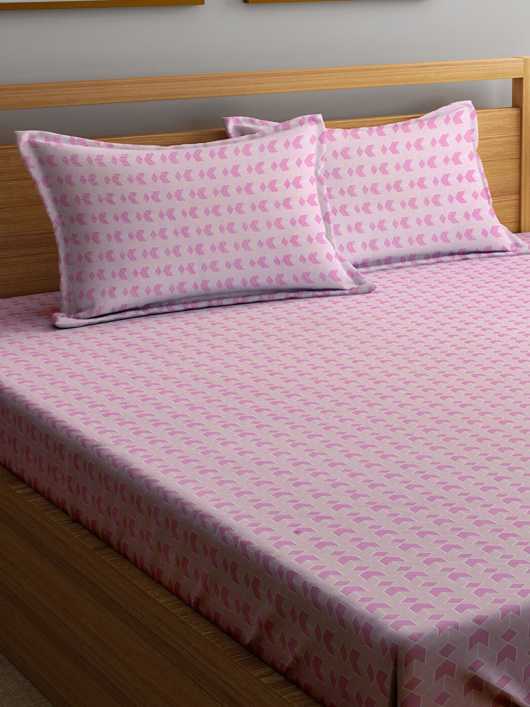KLOTTHE Pink Geometric Cotton 300 TC King Fine Bedsheet with 2 Pillow Covers-98 x 87 inches