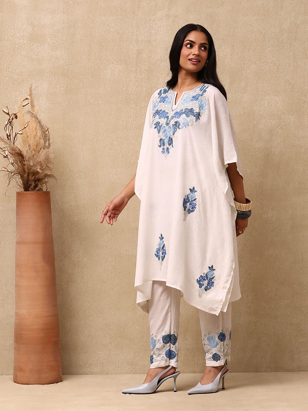 House of Chikankari Women Off White Craft Set Kaftan Sulam Aari