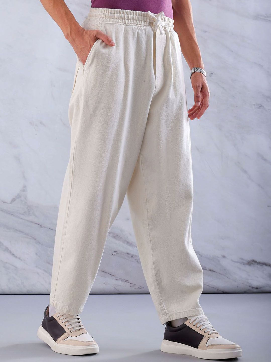 The Indian Garage Co Men Baggy Fit Cotton Elasticated Waist Jeans