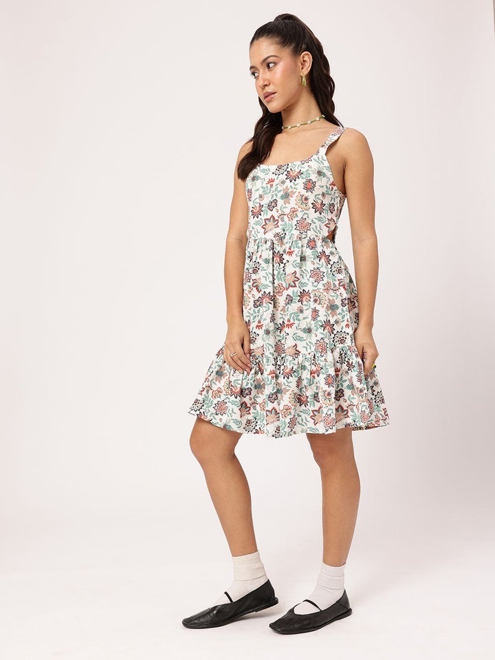 DressBerry Blooming Beauty Floral Printed Smocked Cut-Outs A-Line Dress