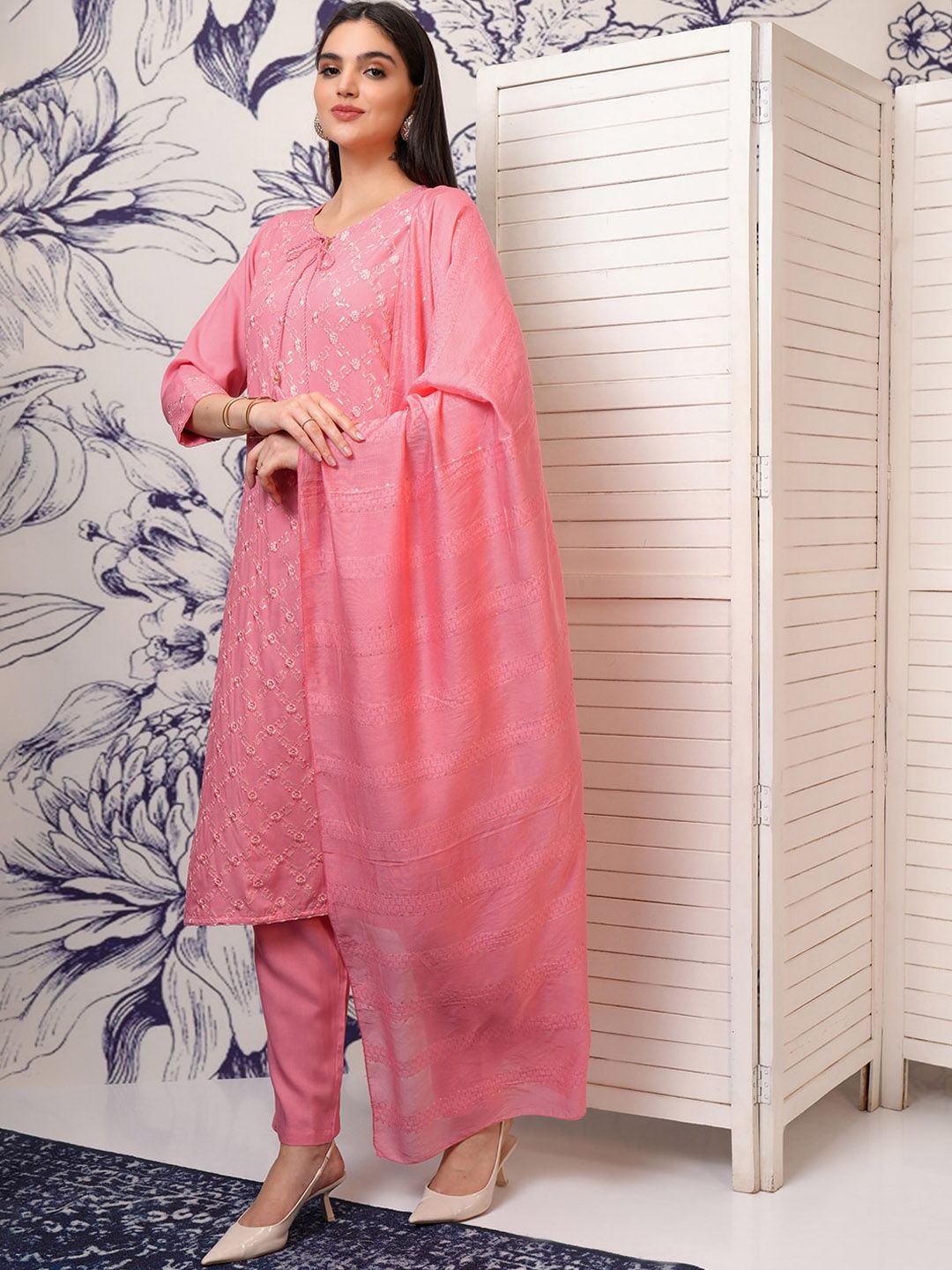 Vishudh Floral Embroidered Regular Sequinned Kurta with Trousers & With Dupatta