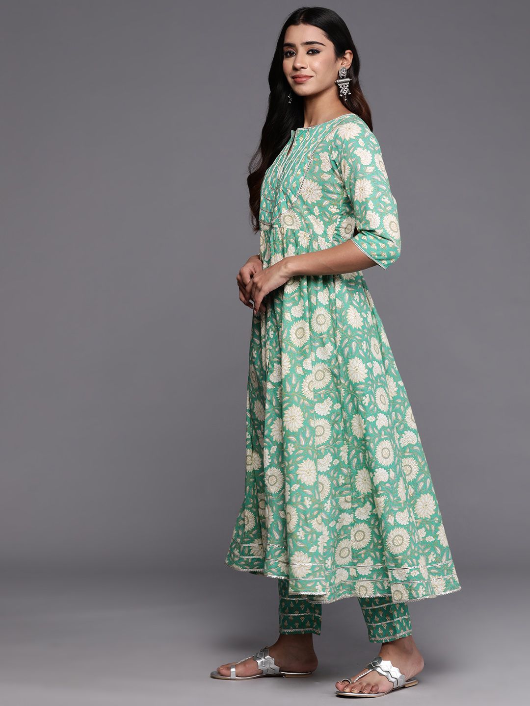 Libas Women Floral Yoke Design Empire Gotta Patti Pure Cotton Kurta Set