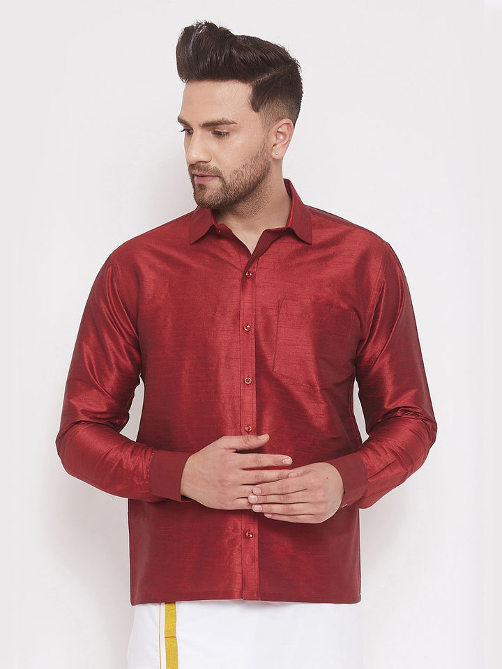VASTRAMAY Men Maroon Standard Regular Fit Solid Casual Shirt