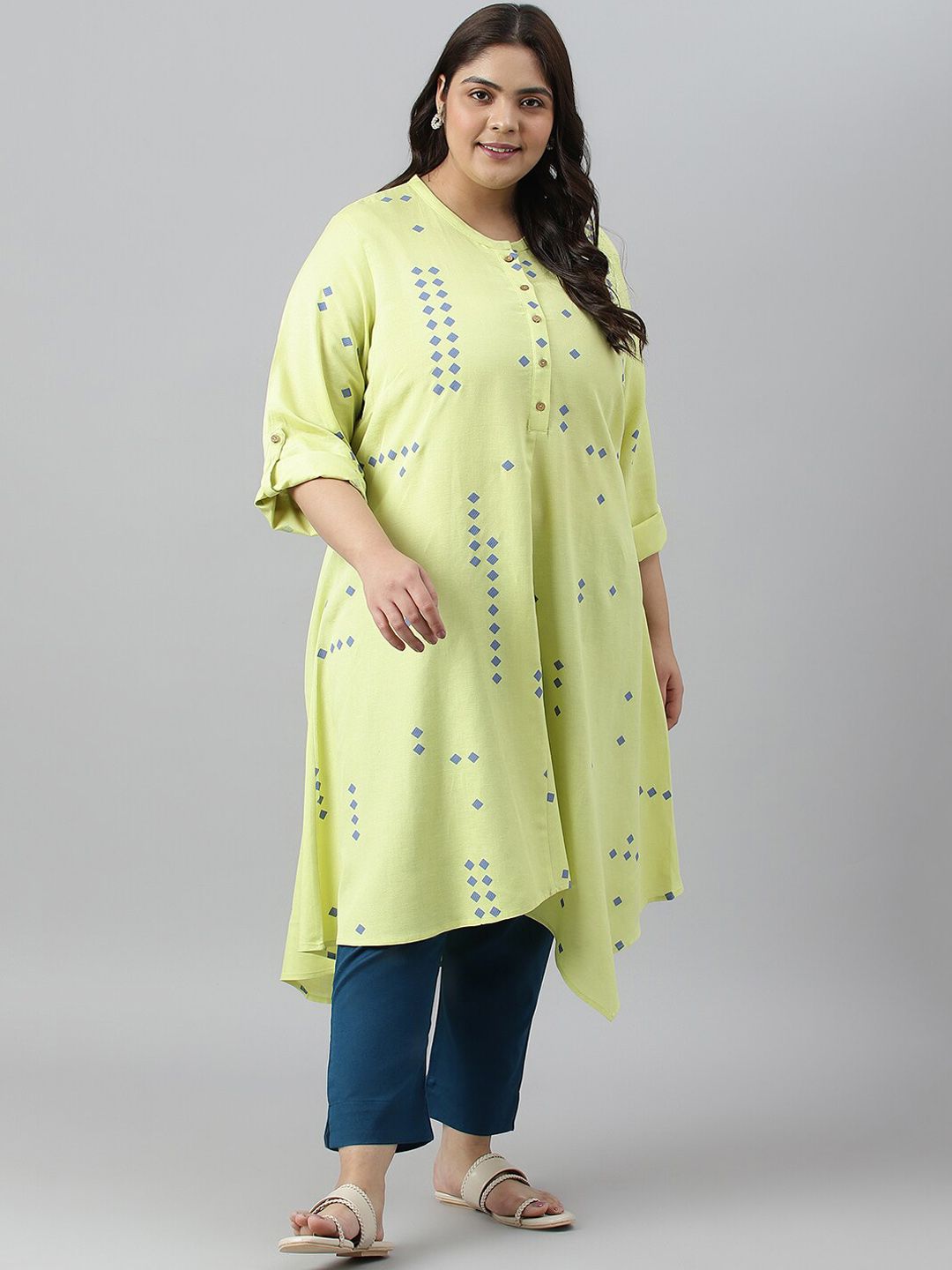 W Women Plus SizeRound Neck Geometric Printed Kurta