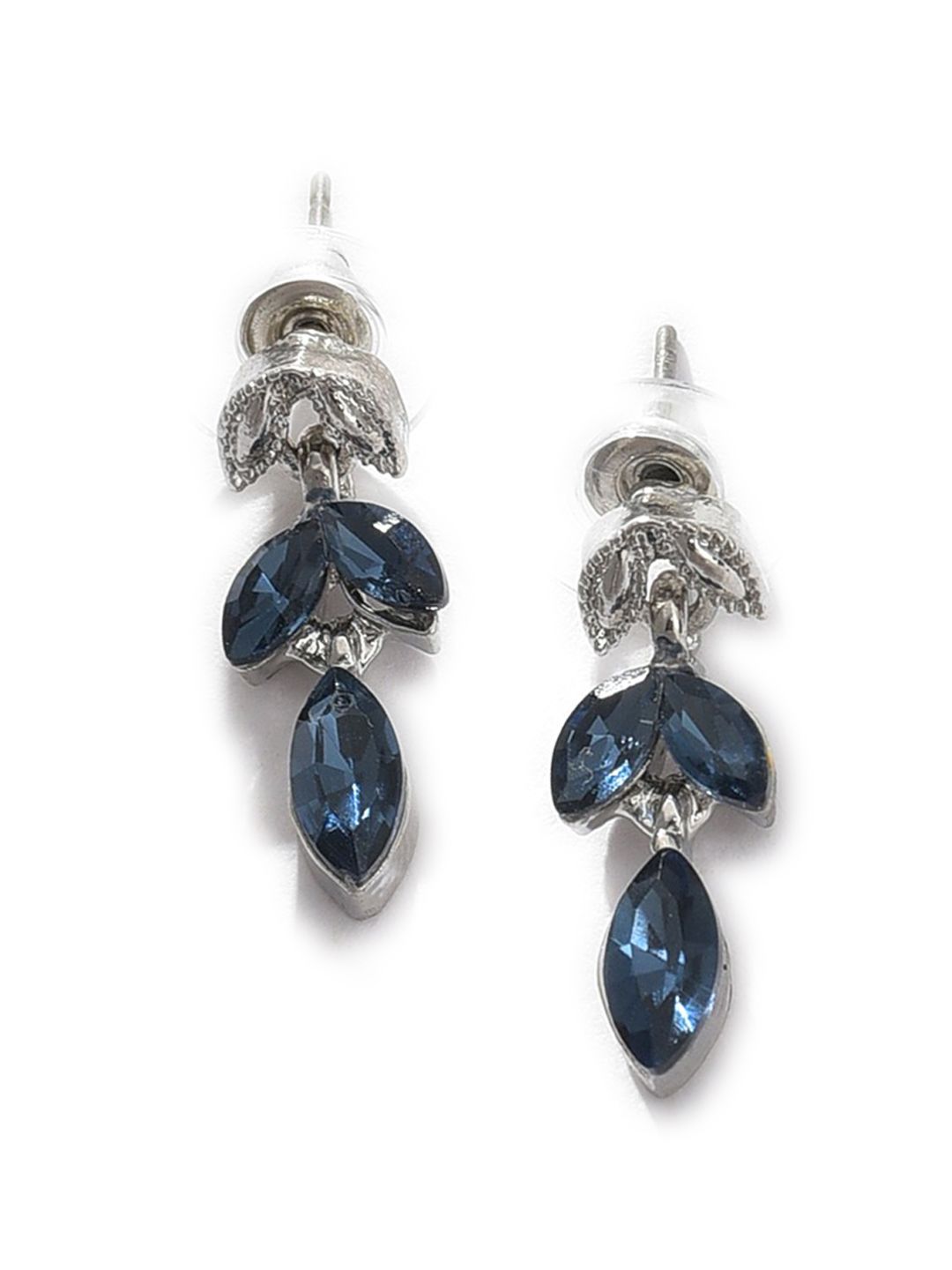 SOHI Silver-Plated Black Stone Studded Jewellery Set