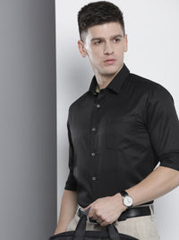 The Indian Garage Co. X Luxe Men Slim Fit Opaque Printed Formal Shirt