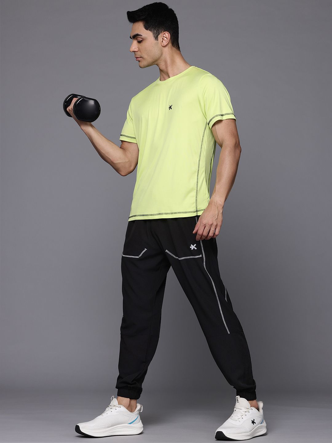 HRX oleh Hrithik Roshan Men Mid-Rise Training Joggers dengan jalur reflektif
