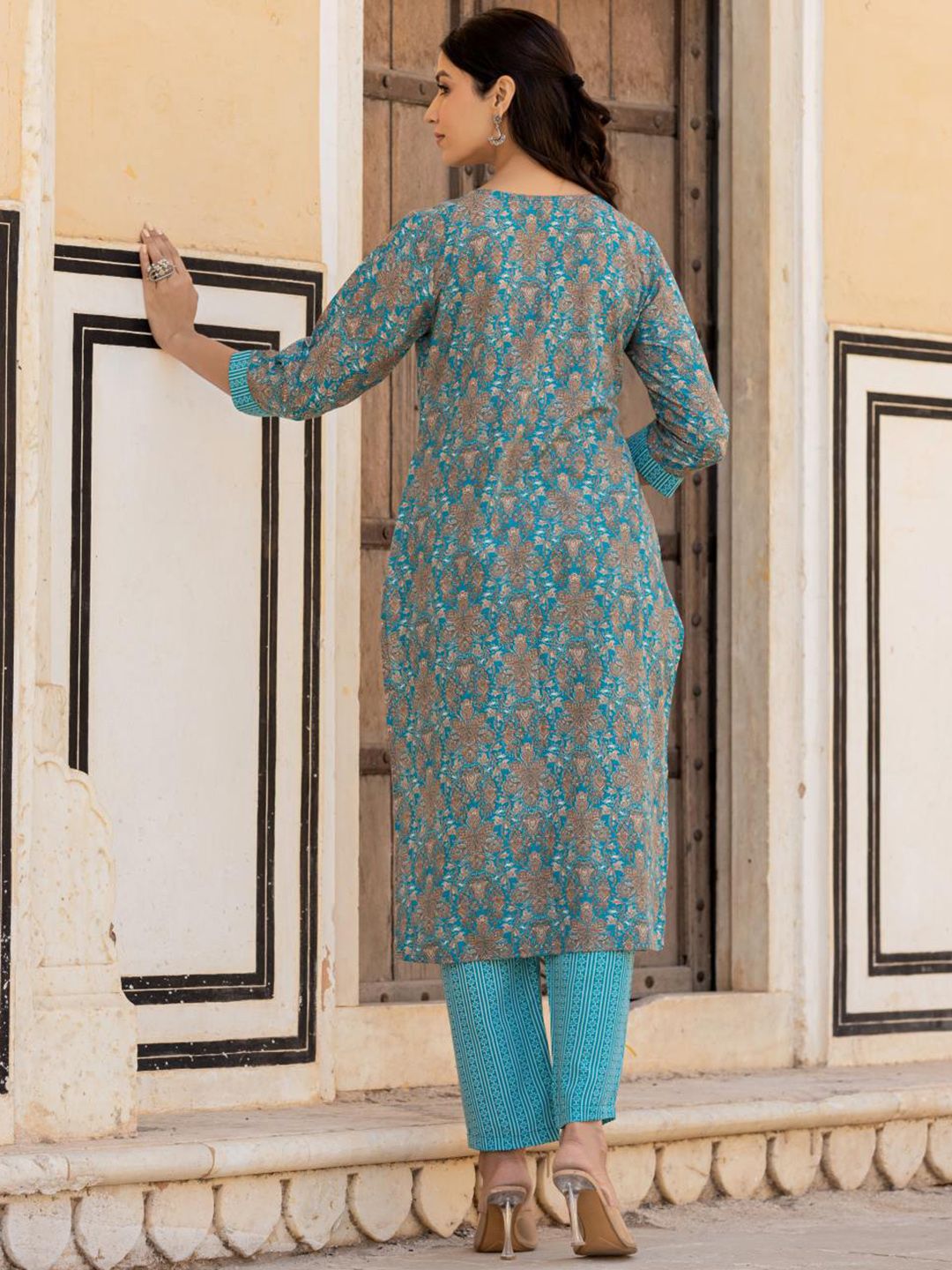 Varanga Ethnic Motifs Printed Regular Mirror Work Kurta with Trousers & With Dupatta