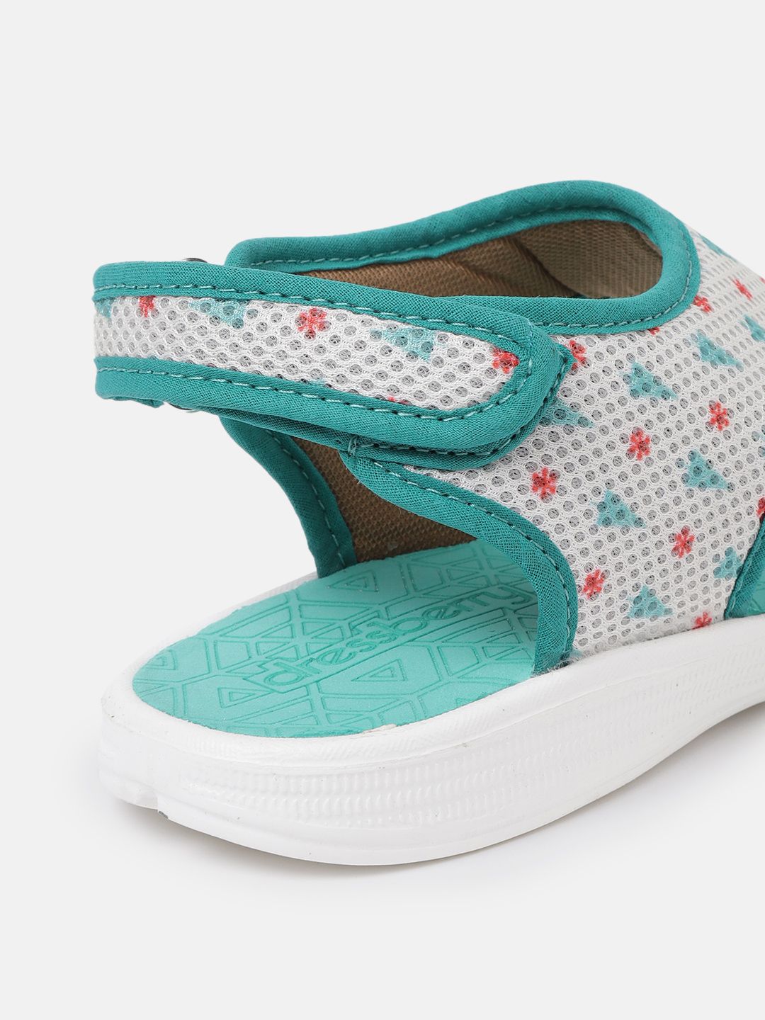 DressBerry Women Christmas Print Sports Sandals
