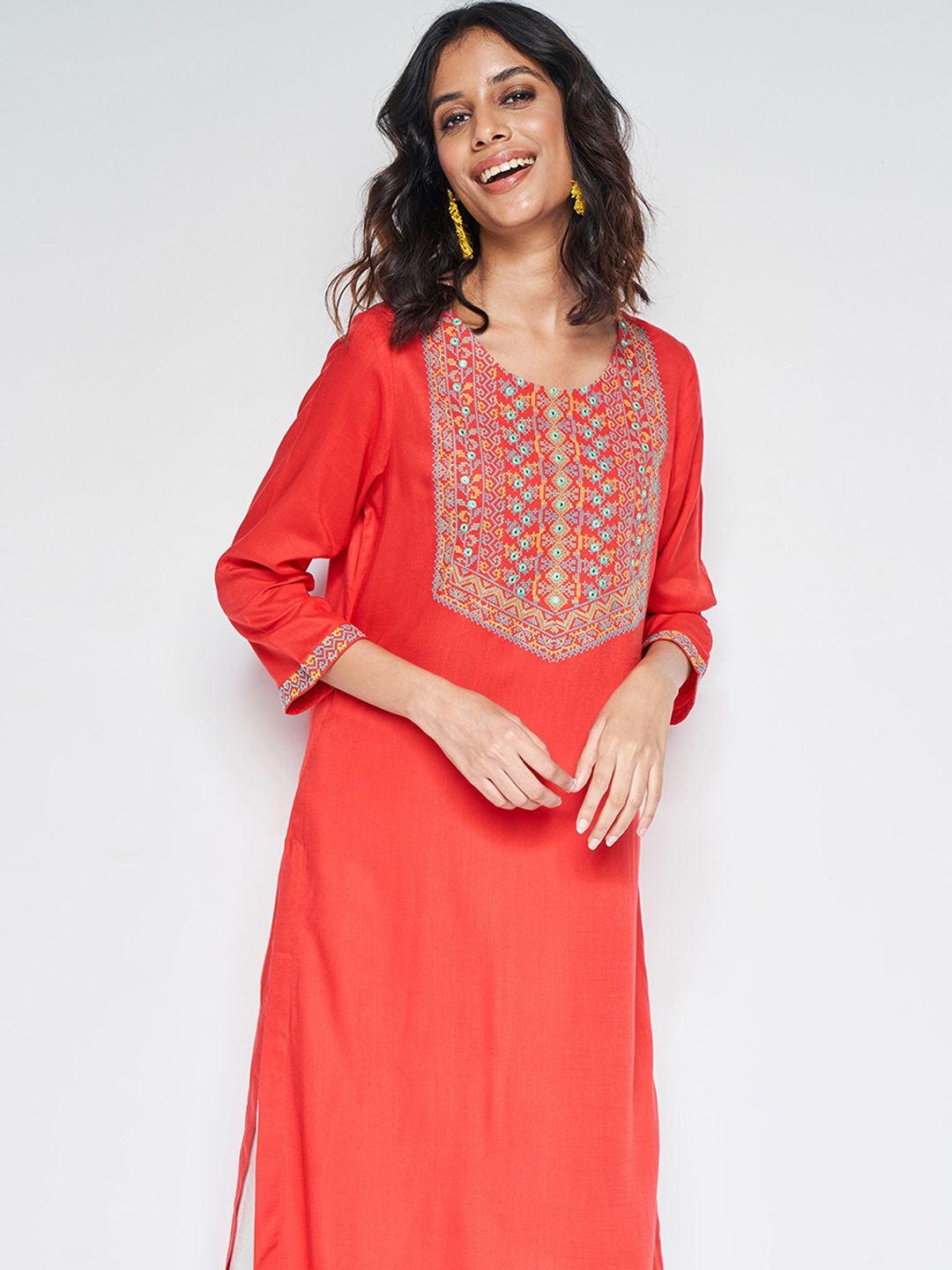 Global Desi Ethnic Motifs Yoke Design Thread Work Kurta