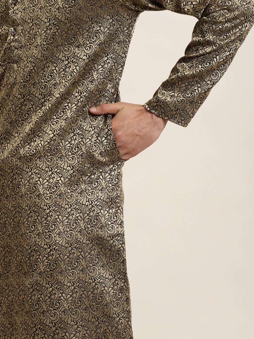 SOJANYA Ethnic Motifs Woven Design Mandarin Collar Kurta