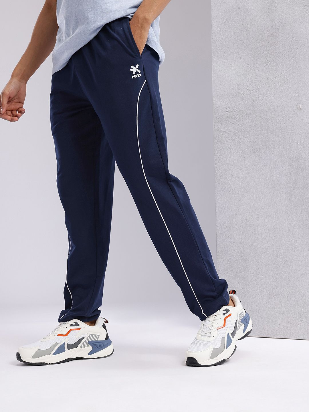 HRX by Hrithik Roshan Men Contrast Piping Mid-Rise Lifestyle Track Pants