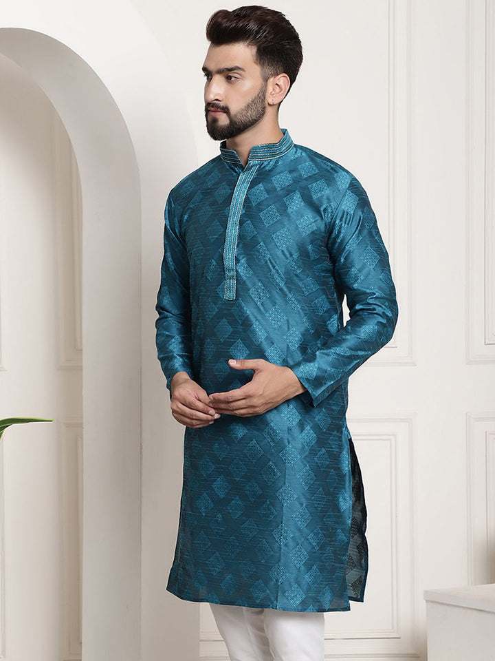 SOJANYA Ethnic Motifs Printed Mandarin Collar Thread Work Silk Cotton Kurta