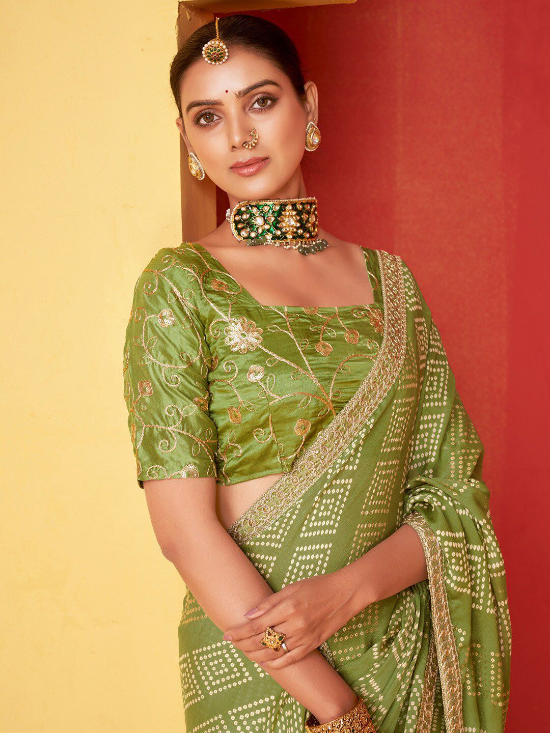 Saree mall Green Bandhani Printed Embroidered Poly Chiffon Saree
