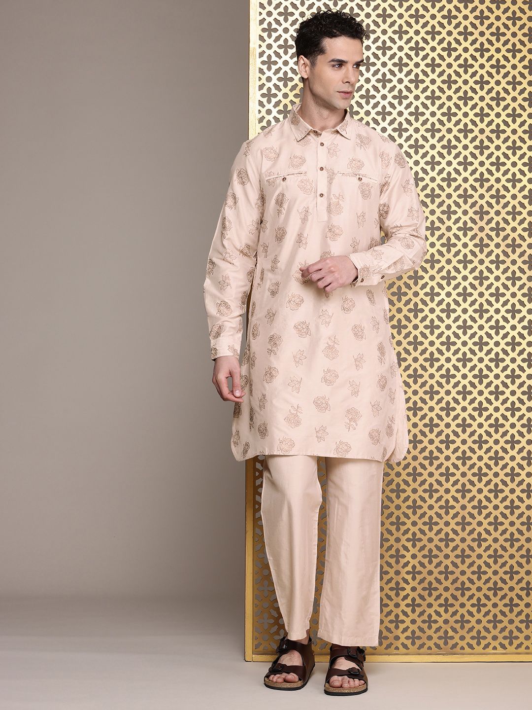 House of Pataudi Floral Printed Shirt Collar Jashn Kurta with Trousers