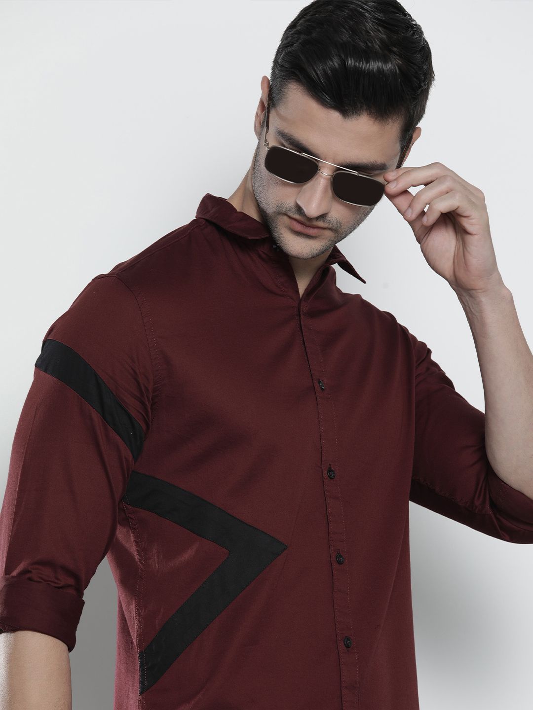 The Indian Garage Co Men Maroon & Black Solid Comfort Fit Cotton Applique Detail Shirt