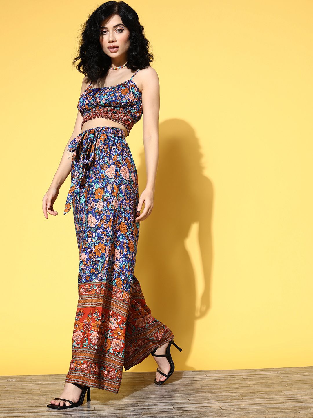 Berrylush Women Charming Blue Printed Top with Trousers