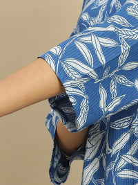 W Blue & Whit Floral Printed Thread Work Pure Cotton Straight Kurta With Trousers