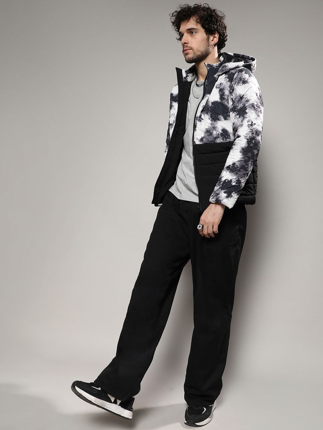 Campus Sutra Men Black Tie and Dye Hooded Windcheater Bomber Jacket