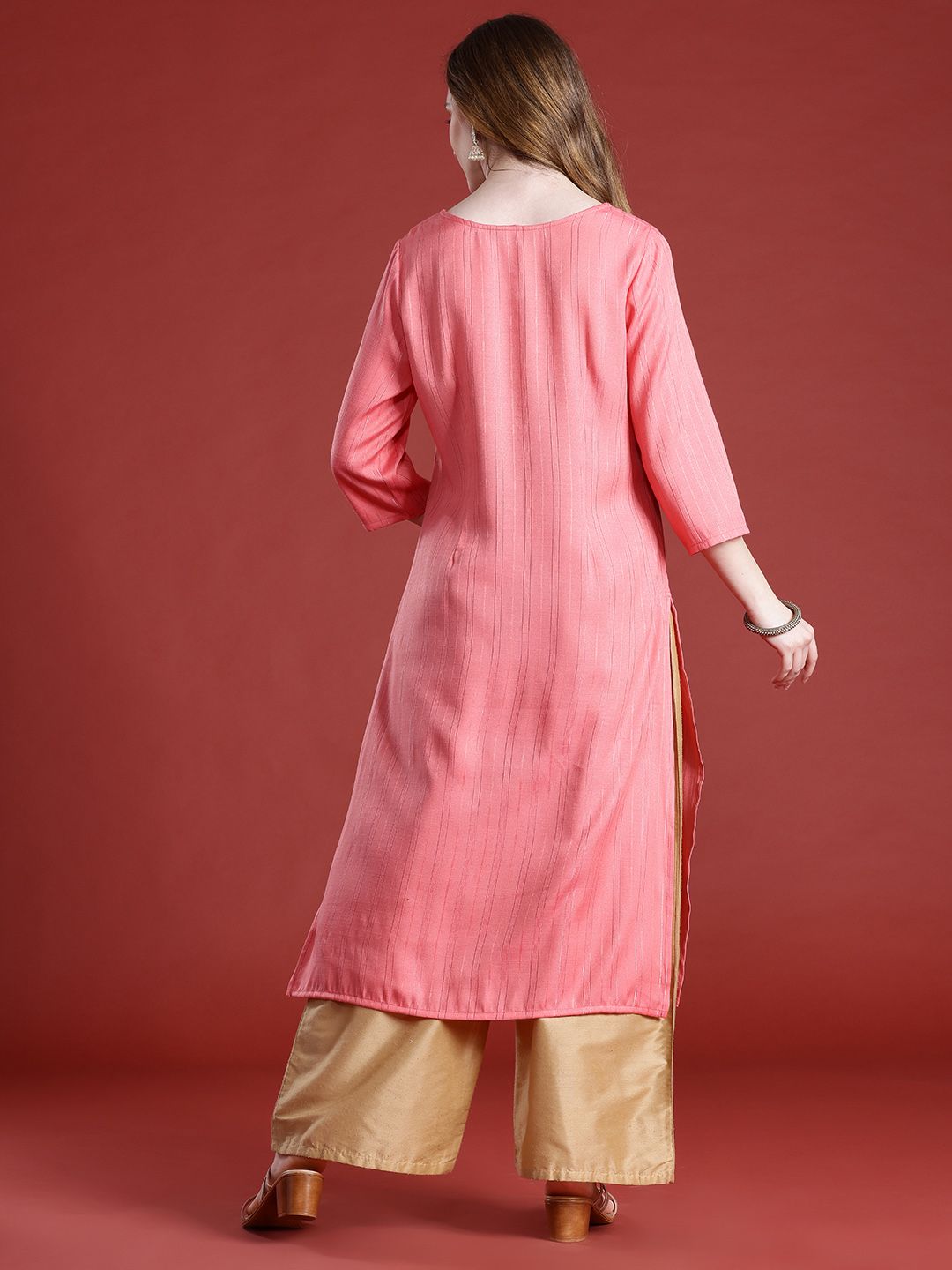 Anouk Geometric Yoke Design Thread Work Kurta
