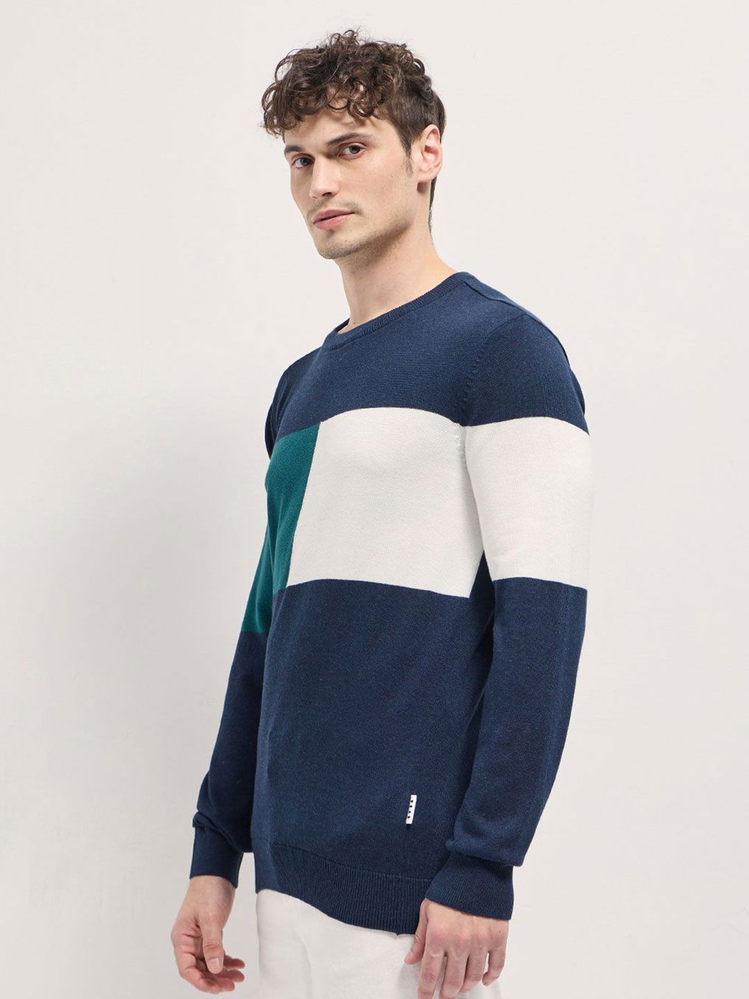 THE BEAR HOUSE Men Colourblocked Slim Fit T-shirt