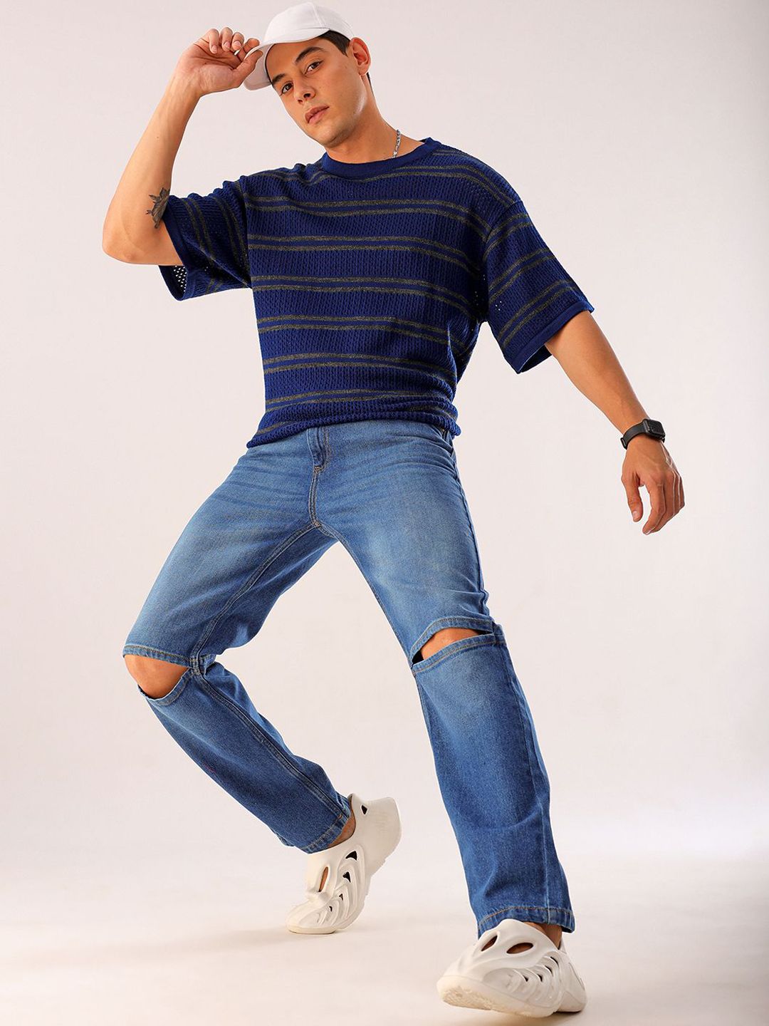 The Indian Garage Co Men Straight Fit Slash Knee Light Fade Jeans