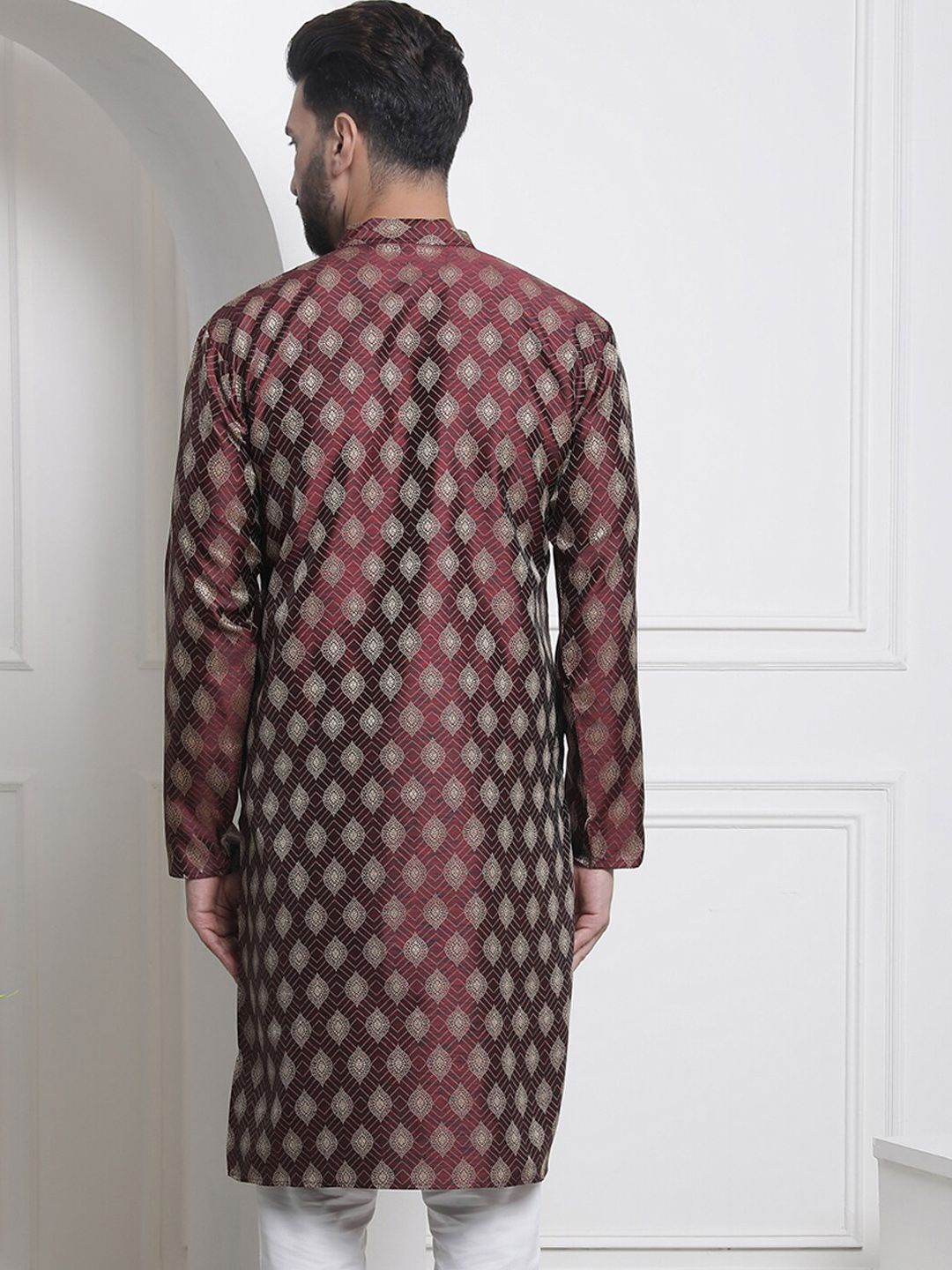SOJANYA Ethnic Motifs Woven Design Mandarin Collar Straight Kurta