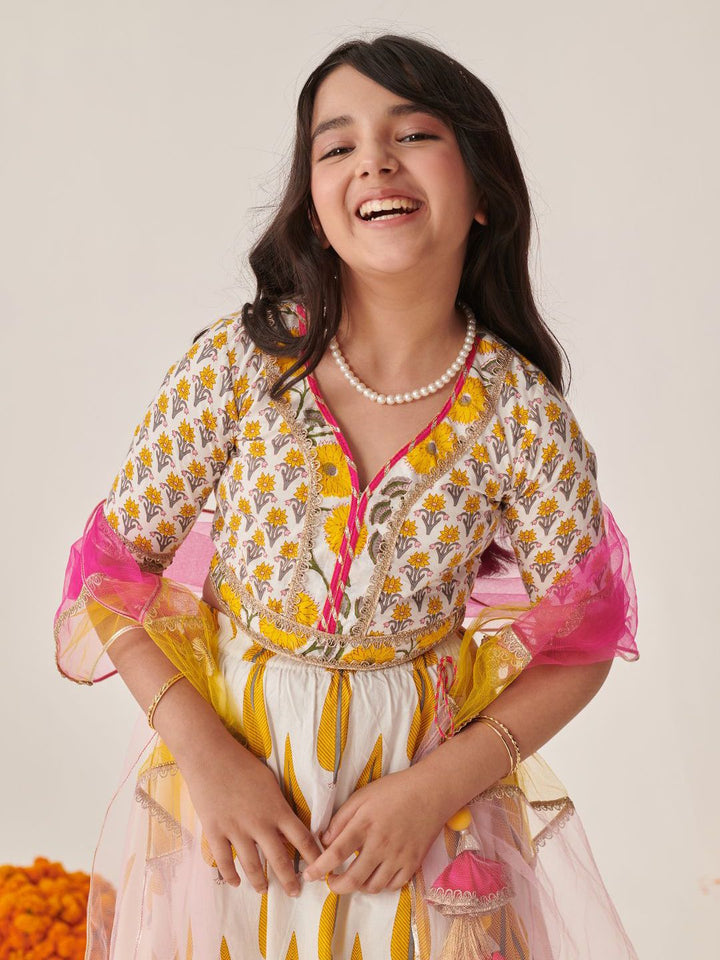 pspeaches Girls Printed Ready to Wear Lehenga & Blouse With Dupatta