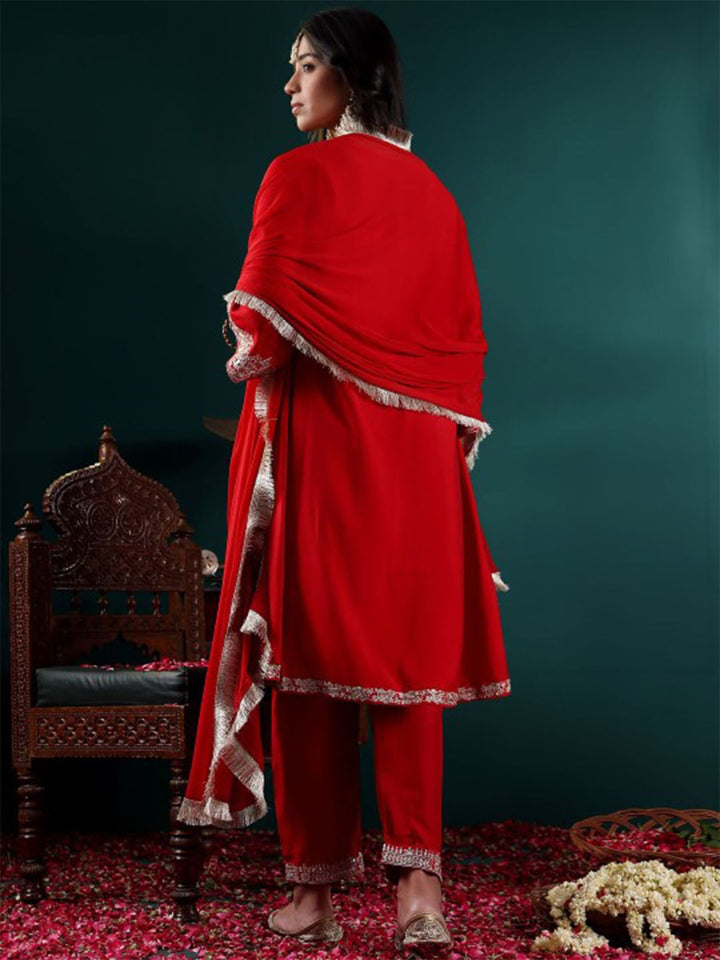 Varanga Women Floral Embroidered Regular Kurta with Trousers & With Dupatta