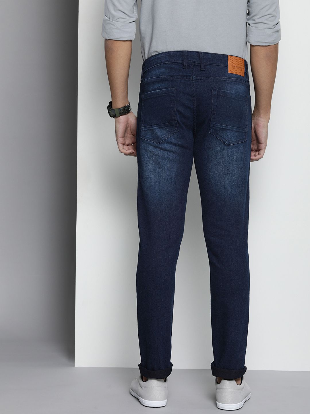 The Indian Garage Co Men Blue Slim Fit Light Fade Stretchable Jeans