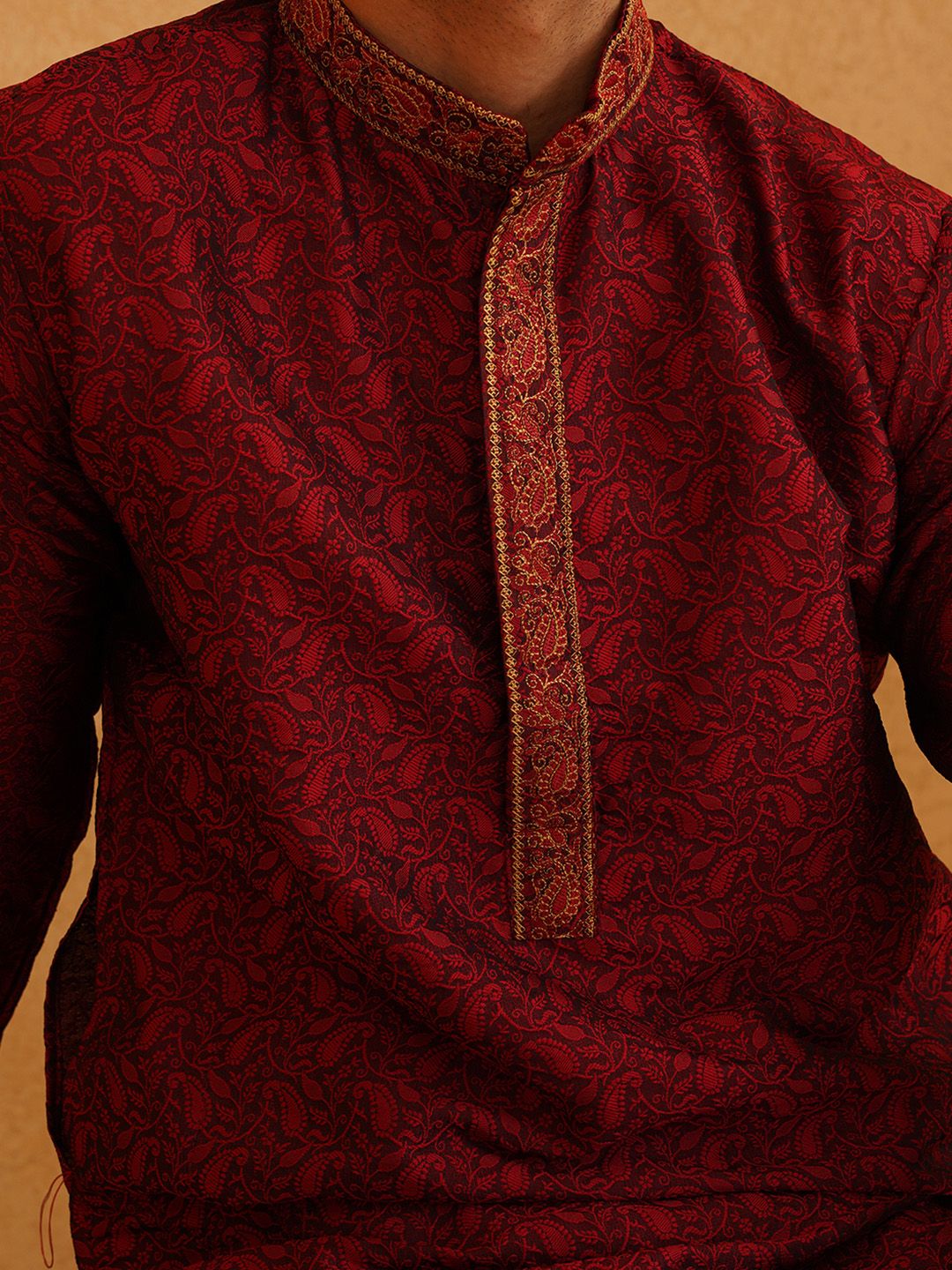 SOJANYA Paisley Woven Design Mandarin Collar Thread Work Long Sleeves Straight Kurta