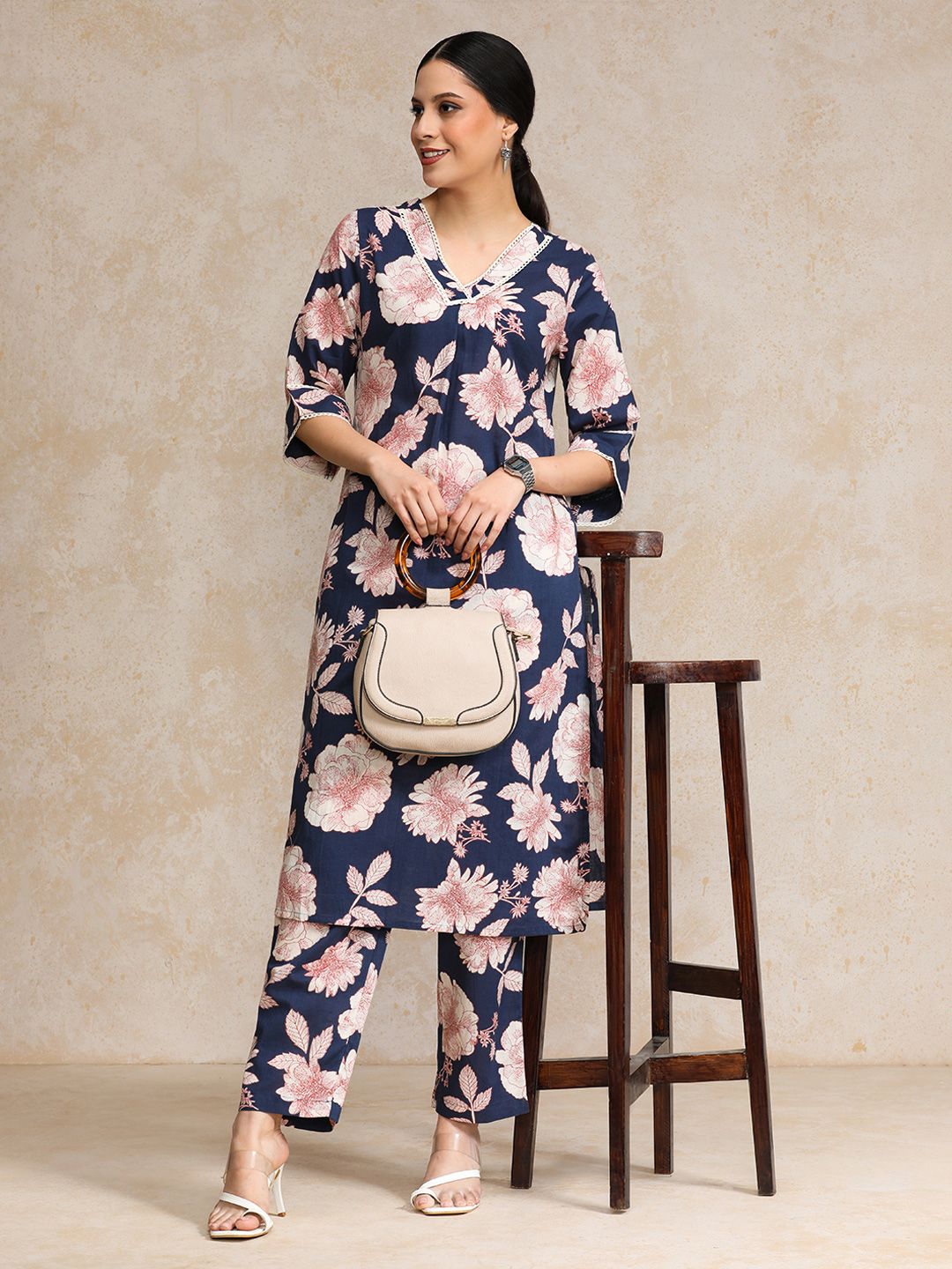 Varanga Women Floral Printed Regular Pure Cotton Kurta with Trousers