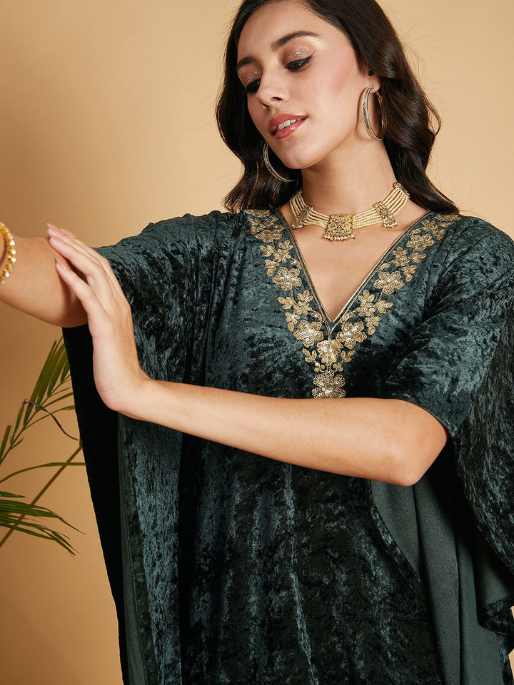 Shae by SASSAFRAS Embroidered V-Neck Flared Sleeves Kaftan Sequinned Work Velvet Kurta