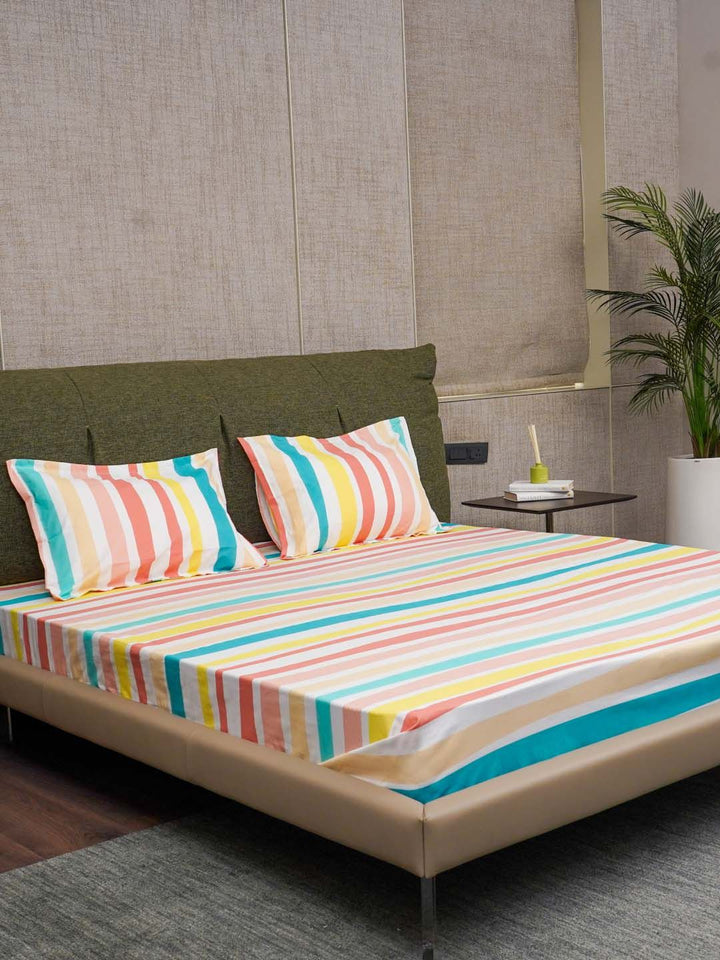 URBAN SPACE Serene White & Blue Printed Cotton 200 TC Queen Bedsheet with 2 Pillow Covers