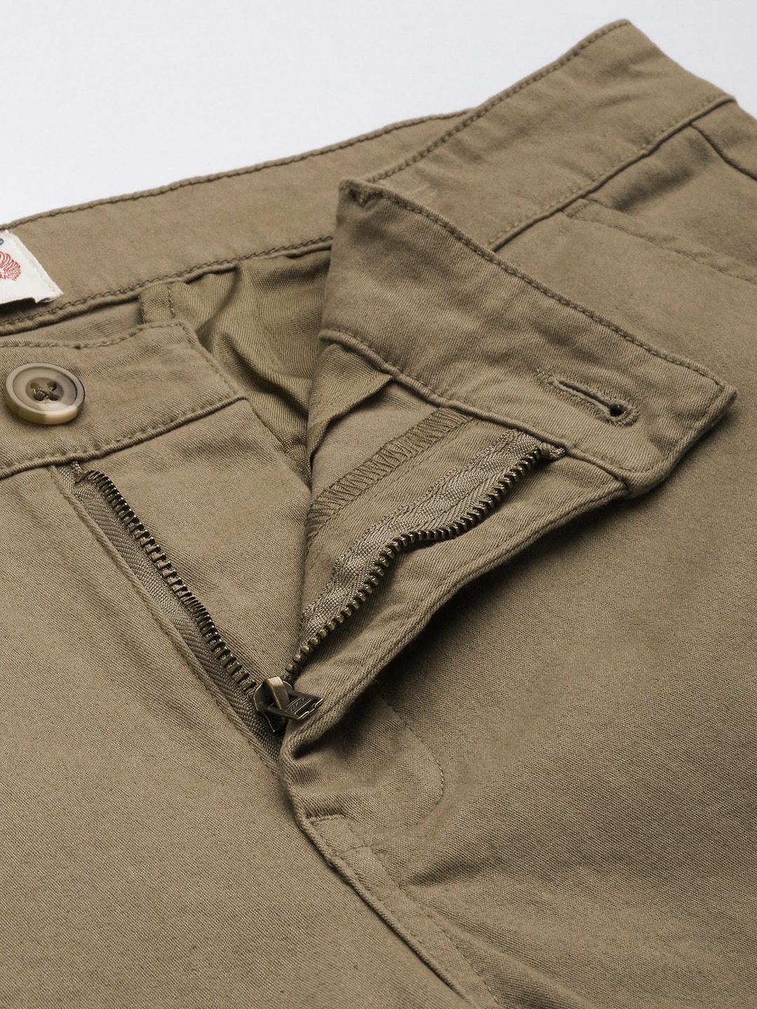 Difference of Opinion Men Solid Ankle-Length Chinos Trousers