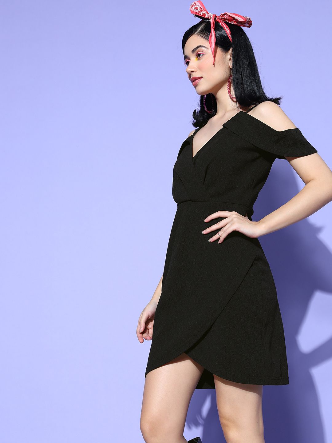 Berrylush Women Black Solid New Neckline Dress